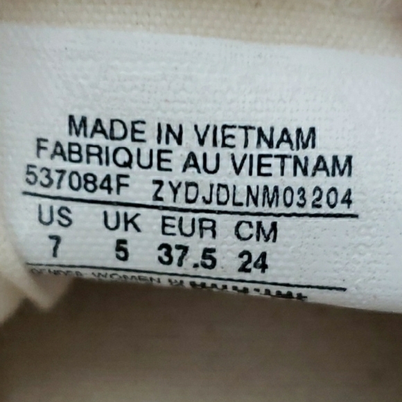 Converse White Canvas Sneakers Classic Style - Picture 3 of 6